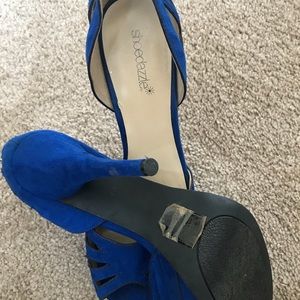 Used but still in great shape. Shoedazzle